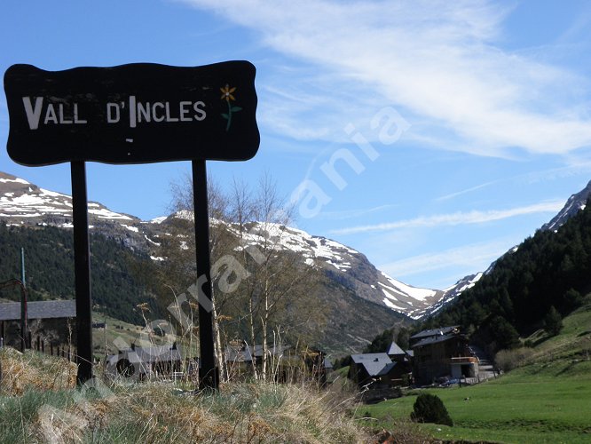 La vall&eacute;e d'Incl&egrave;s en Andorre : L'entr&eacute;e de la vall&eacute;e.
