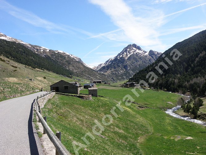 Vall&eacute;e d'Incl&egrave;s : Les bordes.