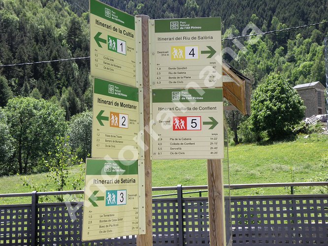 Os de Civis est un excellent point de d&eacute;part pour les randonn&eacute;es pedestres, en VTT ou 4x4.